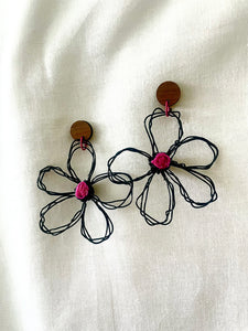flower earrings . hand drawn . daisy . black pink