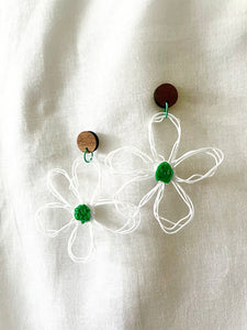 flower earrings . hand drawn . daisy . white green